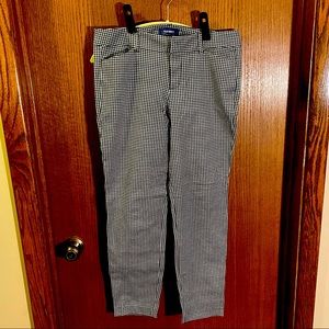 Like New old navy pixie pants